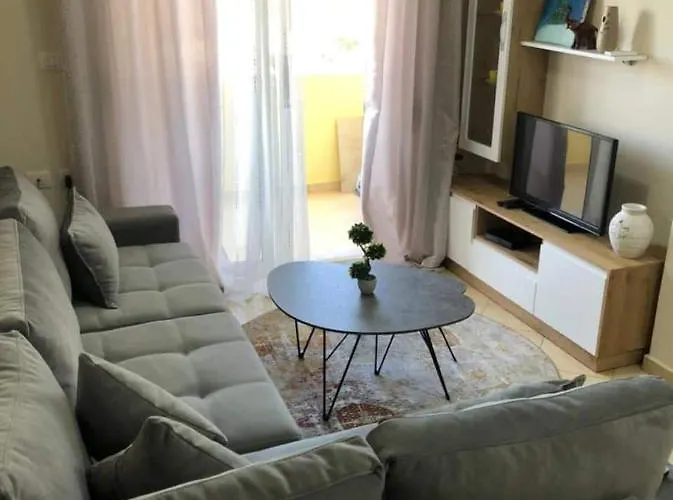 Joni Apartment